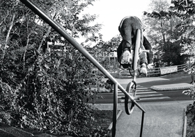 Dan Lacey / VX hub print ad
