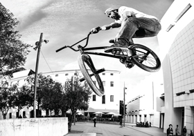 Print Ad: Martinez / FX Freecoaster